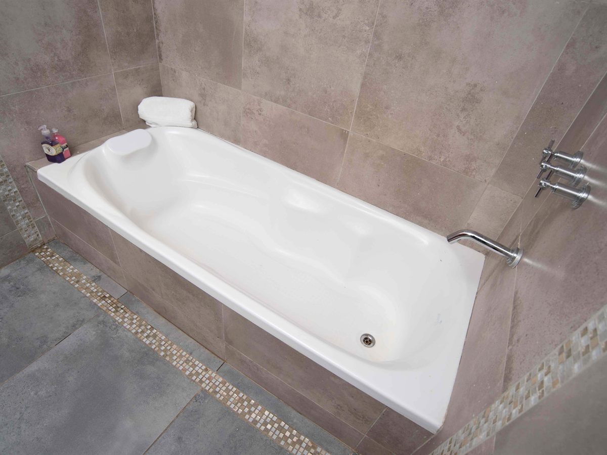 Hidromasaje Gerona: Con grifería de pared