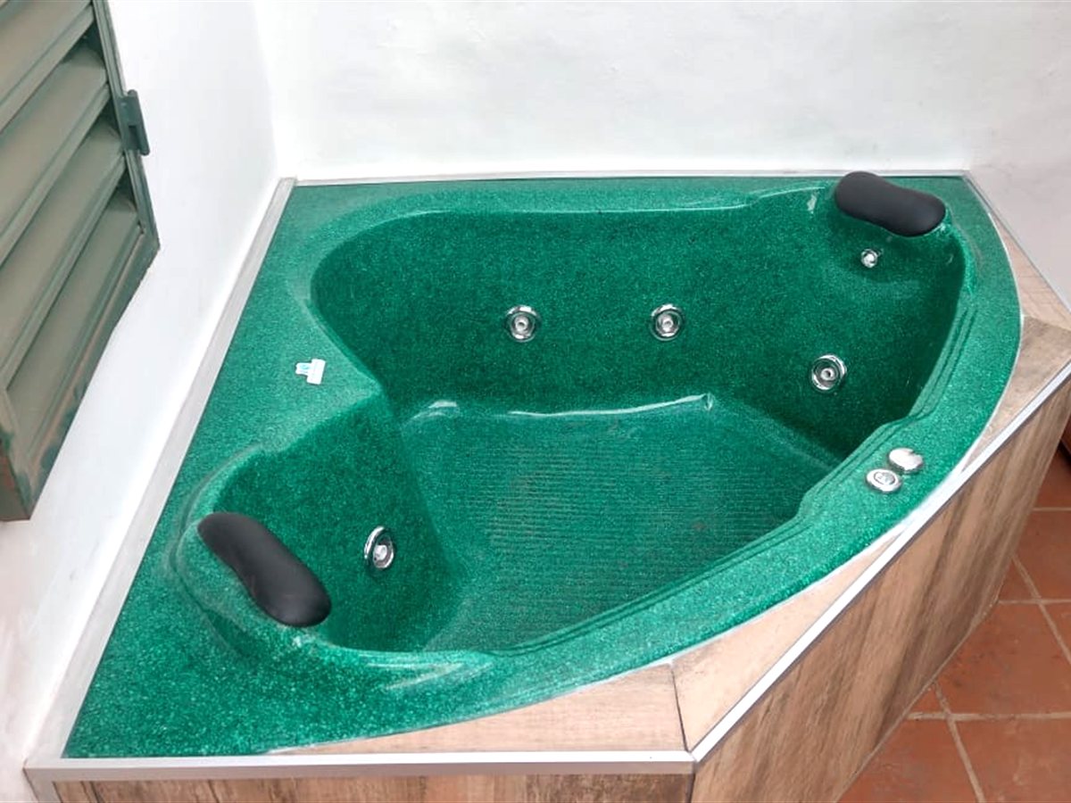 Hidromasaje Harpra: Terminación granítica (opcional)